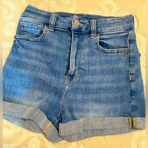 Women shorts American eagle size 0